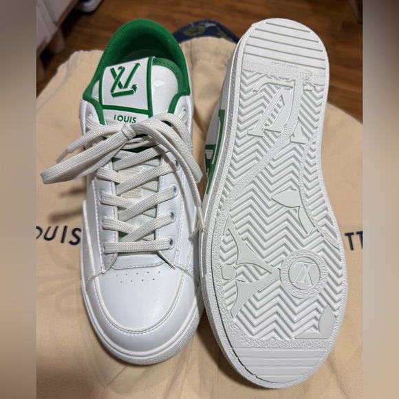 Authentic Louis Vuitton Charlie sneaker white & green - Picture 13 of 16